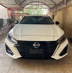 نيسان ألتيما